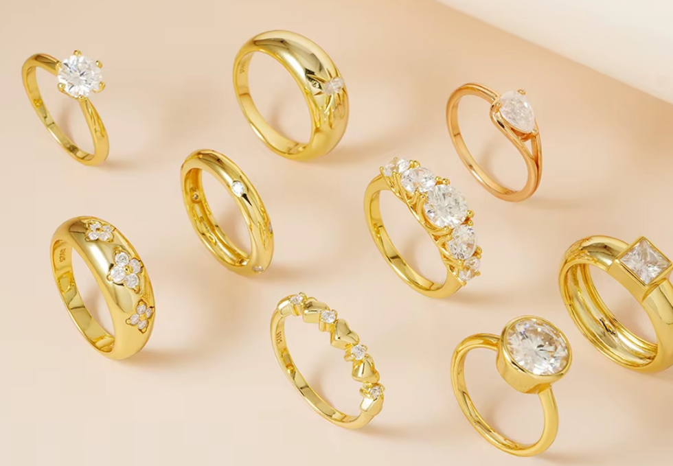 Celestial Heart Motif Band Ring with Moissanite Accents