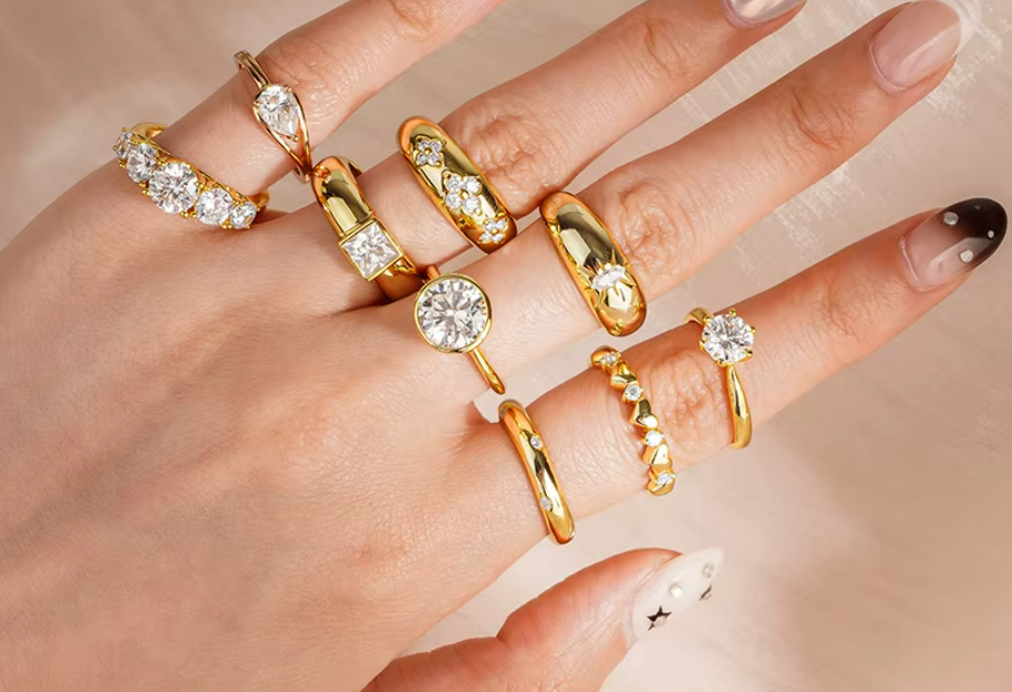 Celestial Heart Motif Band Ring with Moissanite Accents