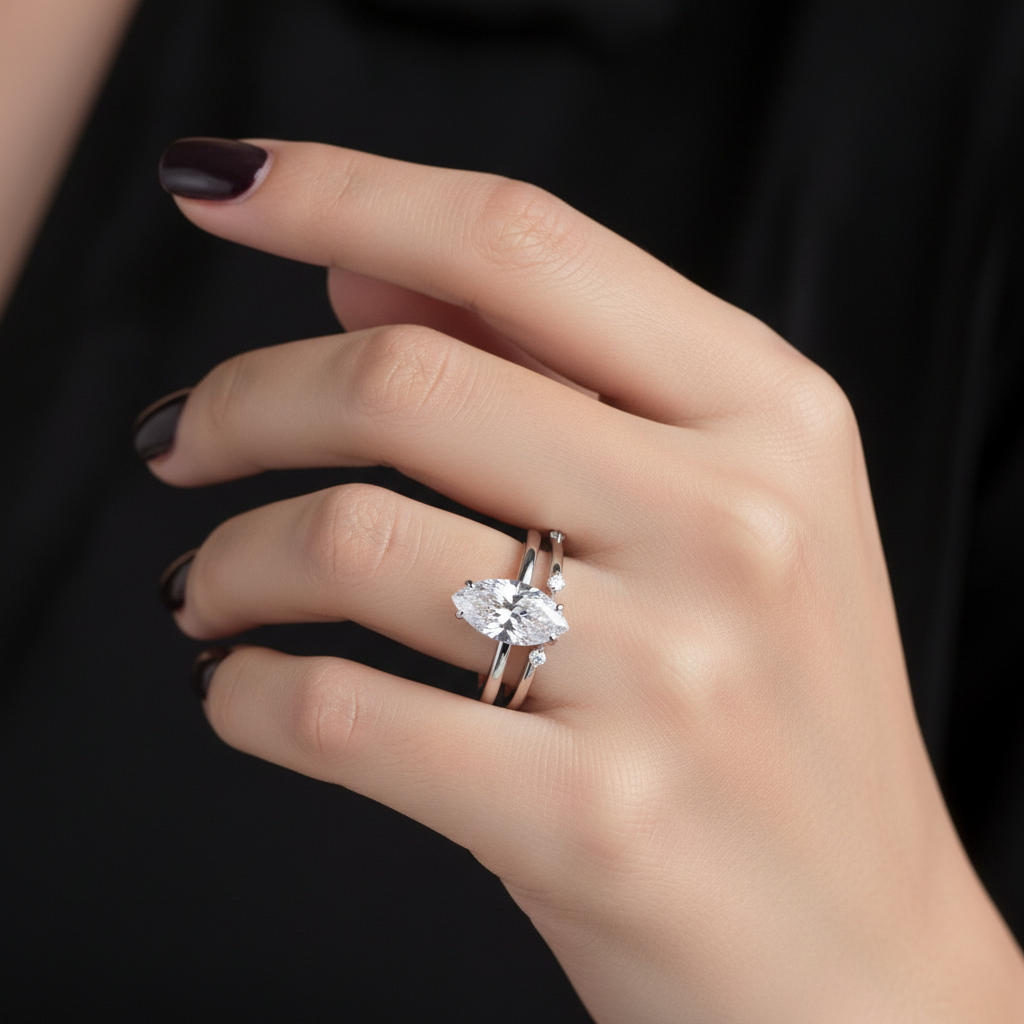 Bridal set worn on hand